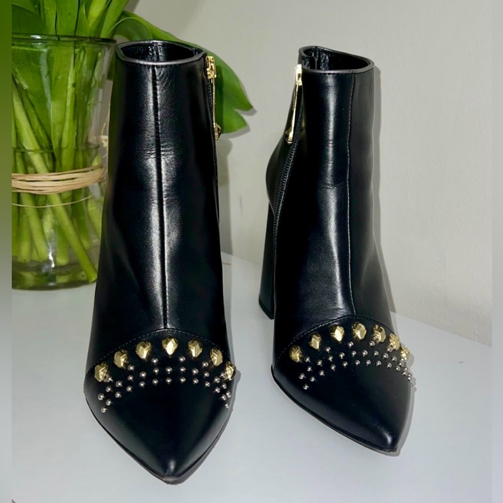 Ankle boots.